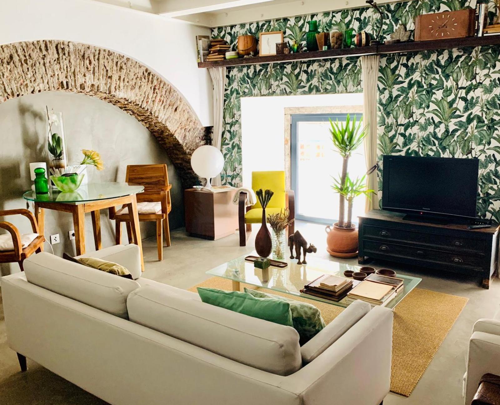 Old Stables Chiado - 2 Bedroom In The Heart Of Apartamento *