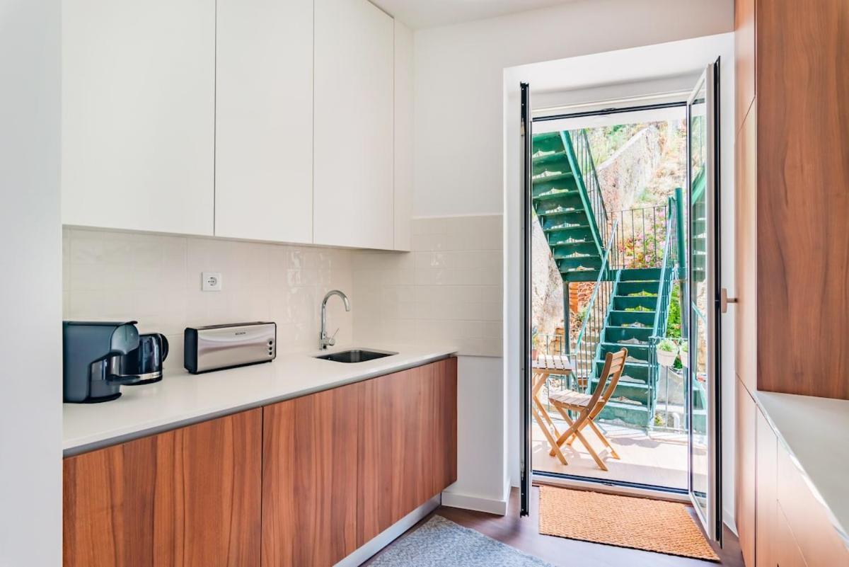 2br Cardiff With Balcony Apartamento Lisboa