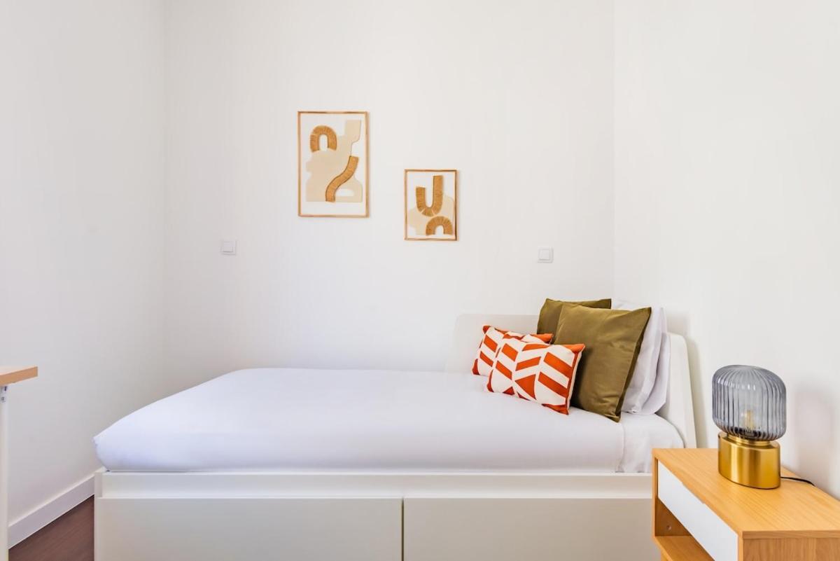 2br Cardiff With Balcony Apartamento Lisboa