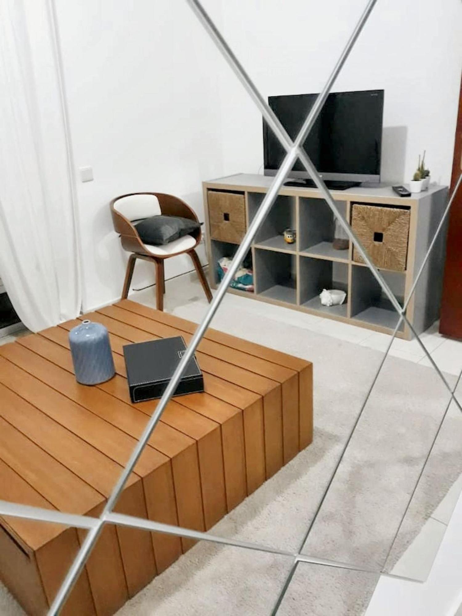 Comfortable With Balcony And Sea View In 50 M² Apartamento *