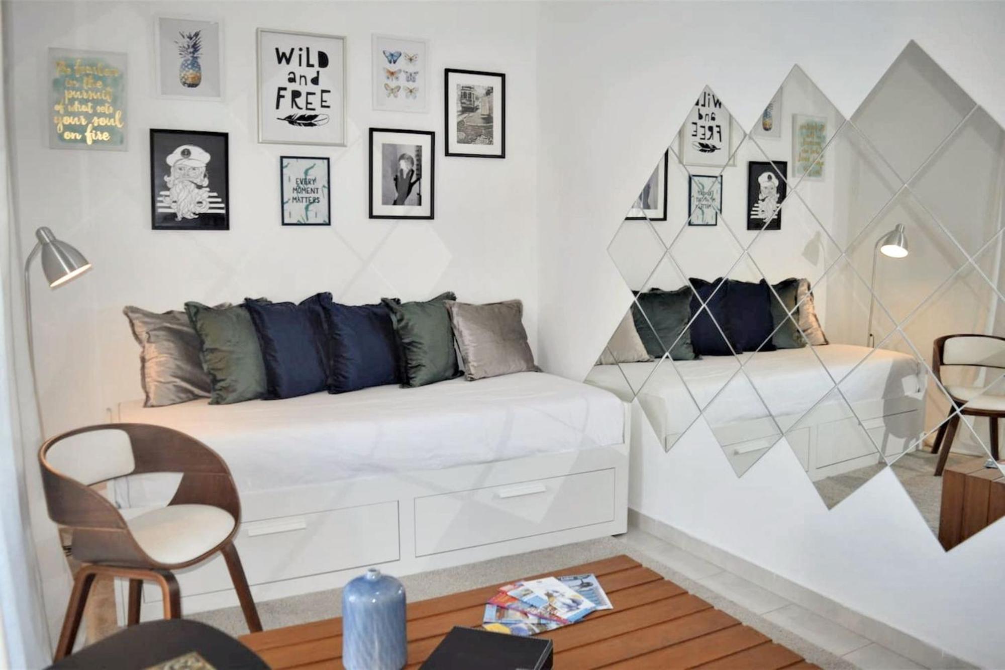 Comfortable With Balcony And Sea View In 50 M² Lisboa