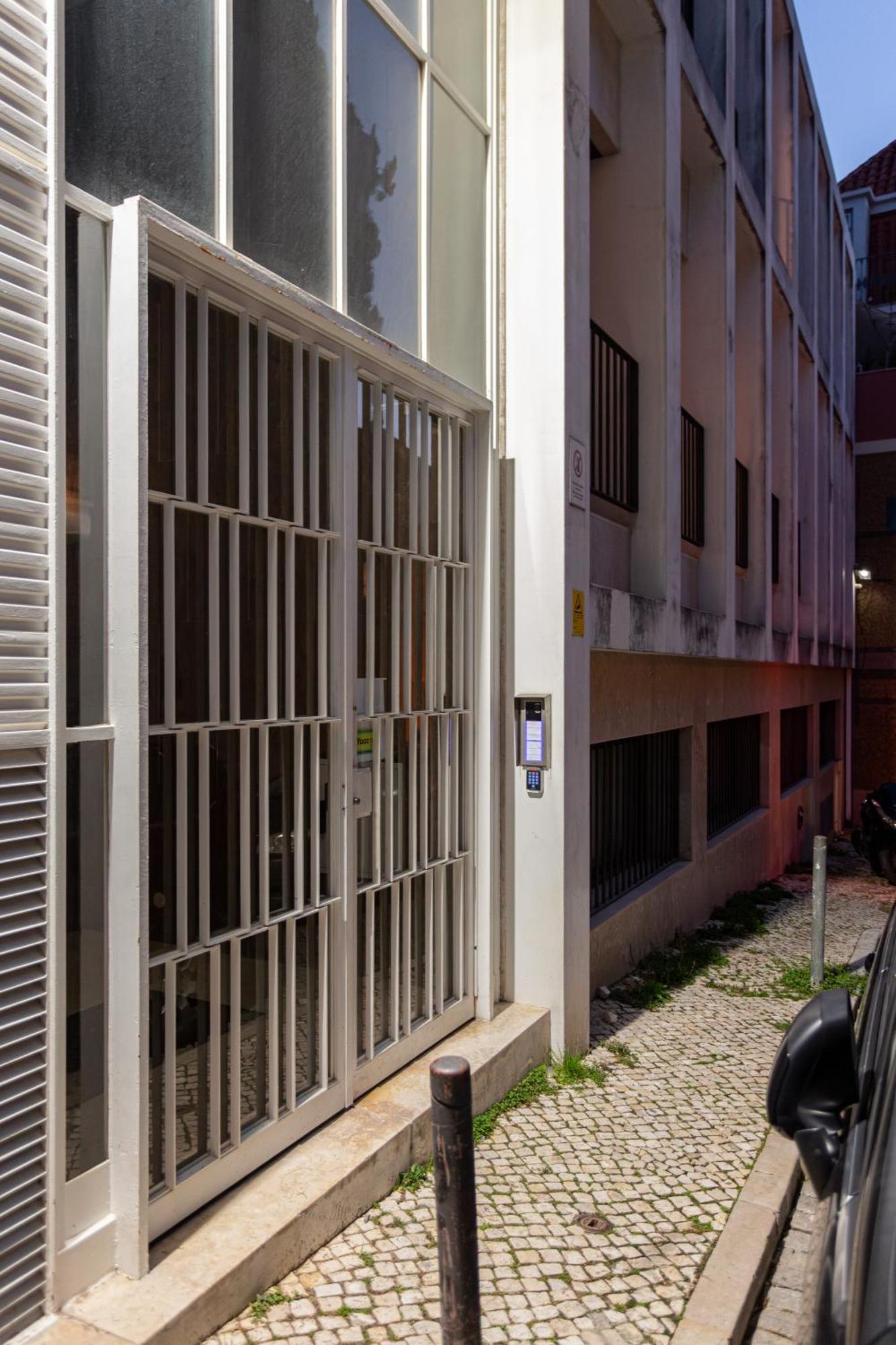Joivy Bairro Alto 2-br With Large Terrace *