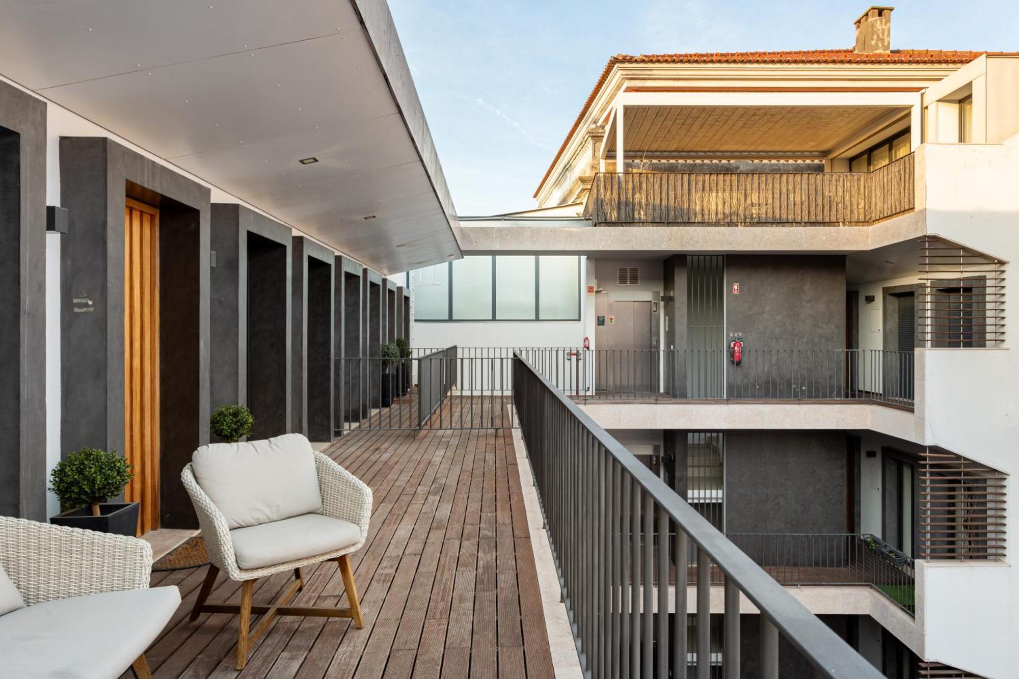 Joivy Bairro Alto 2-br With Large Terrace * Lisboa
