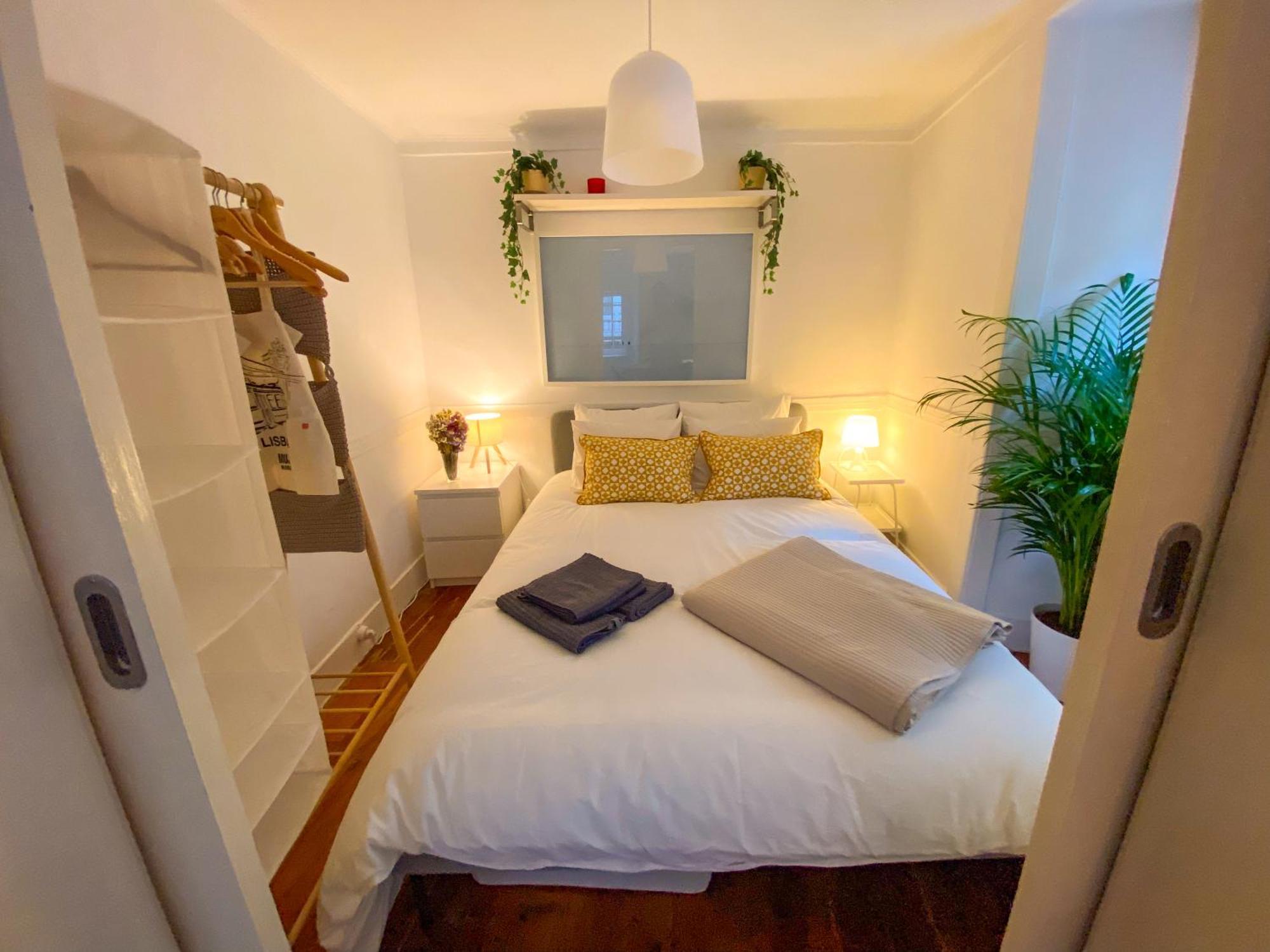 Charming Bairro Alto 2-bedroom Escape * Lisboa