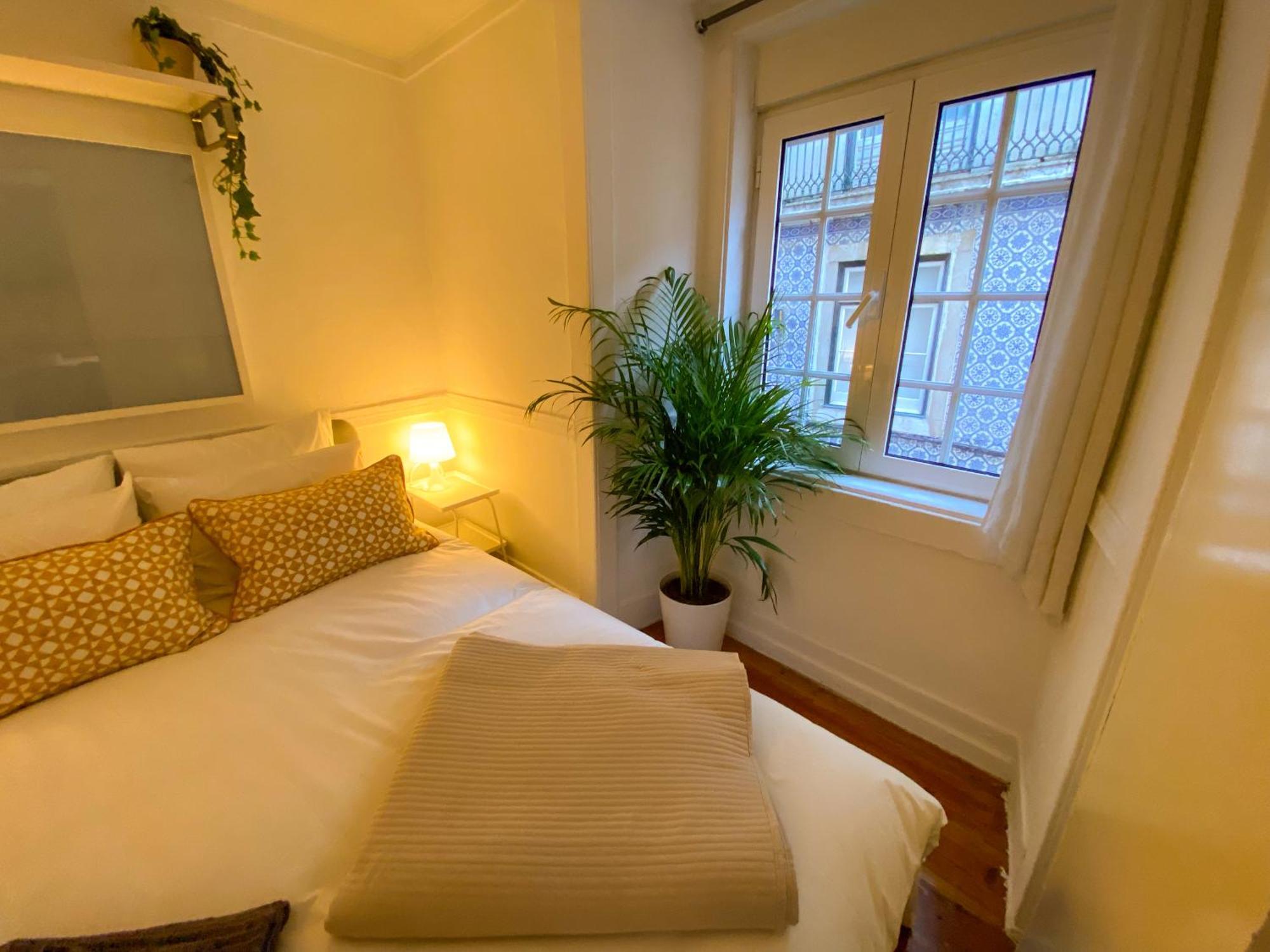 Charming Bairro Alto 2-bedroom Escape * Lisboa