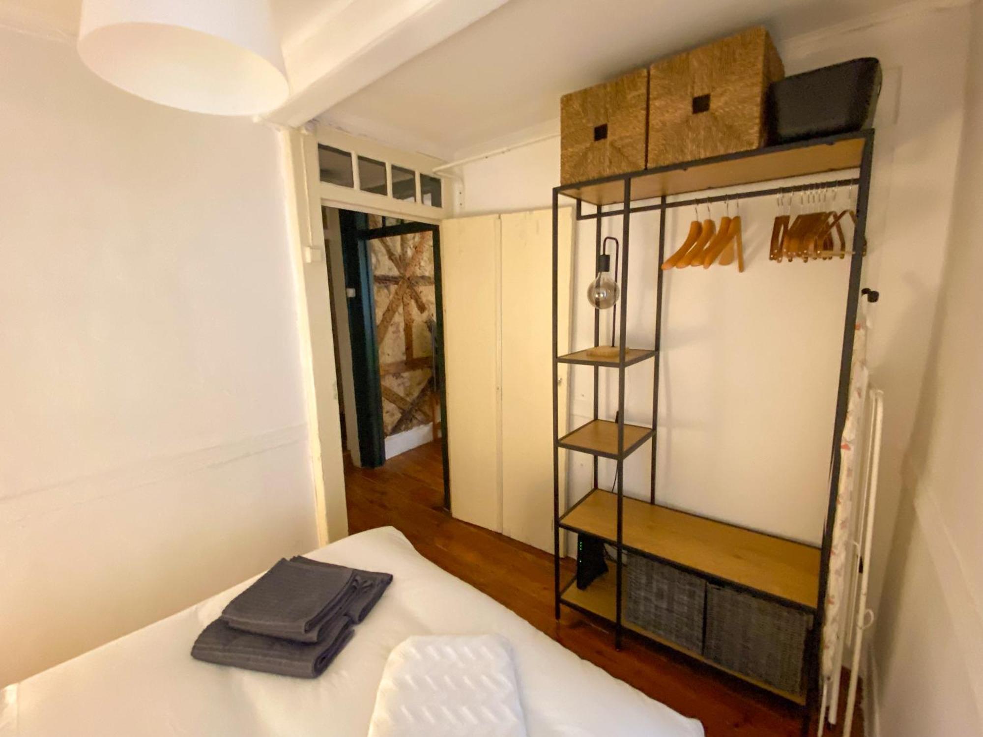 Charming Bairro Alto 2-bedroom Escape * Lisboa