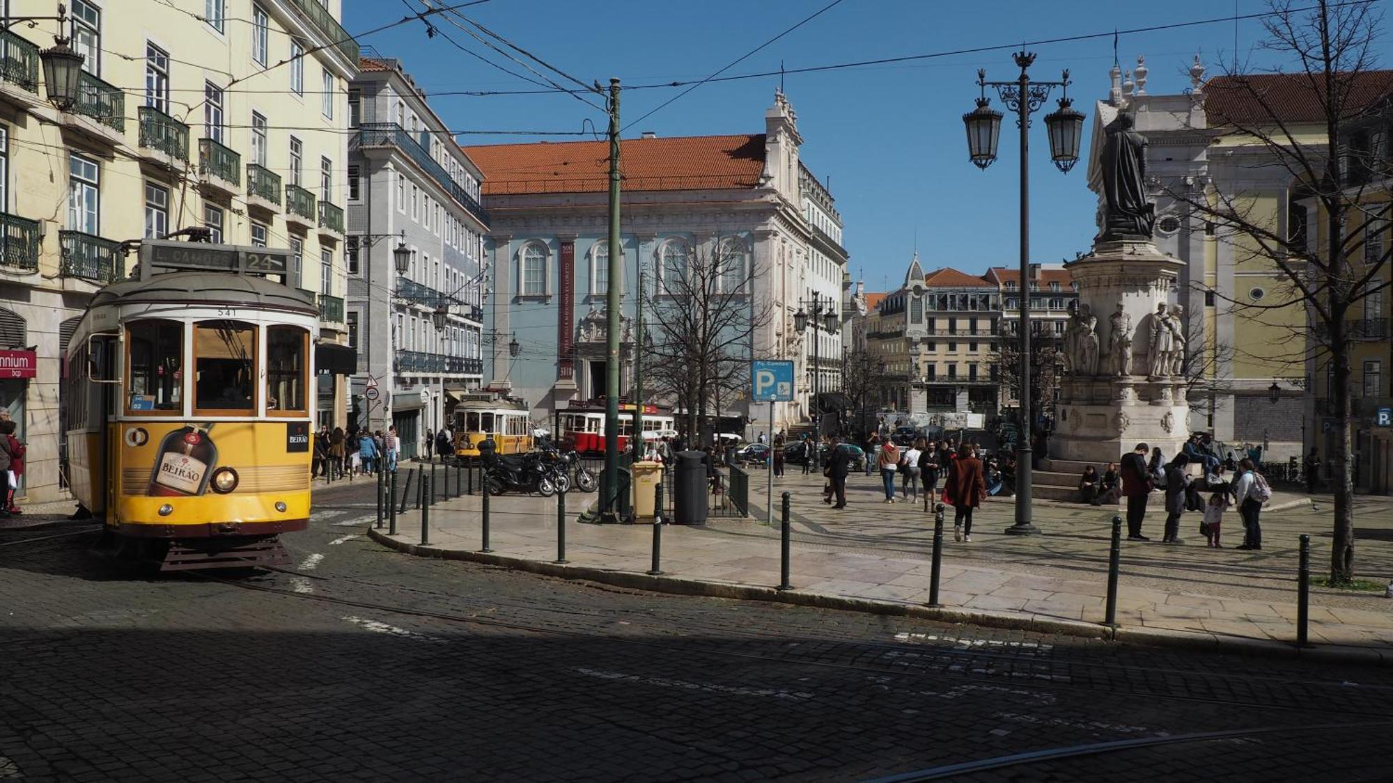 Apartamento Typical Duplex In Bairro Alto *