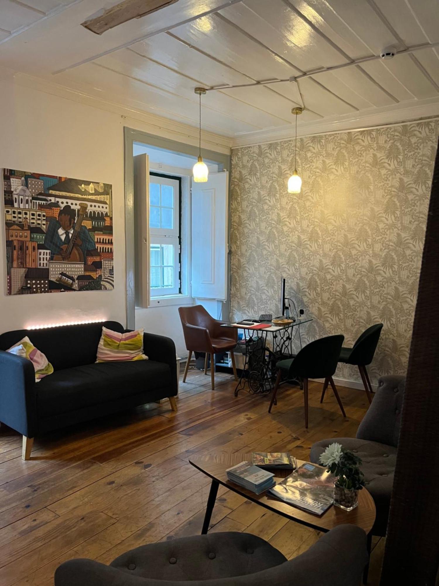 Alface Hall & Bar Albergue Lisboa
