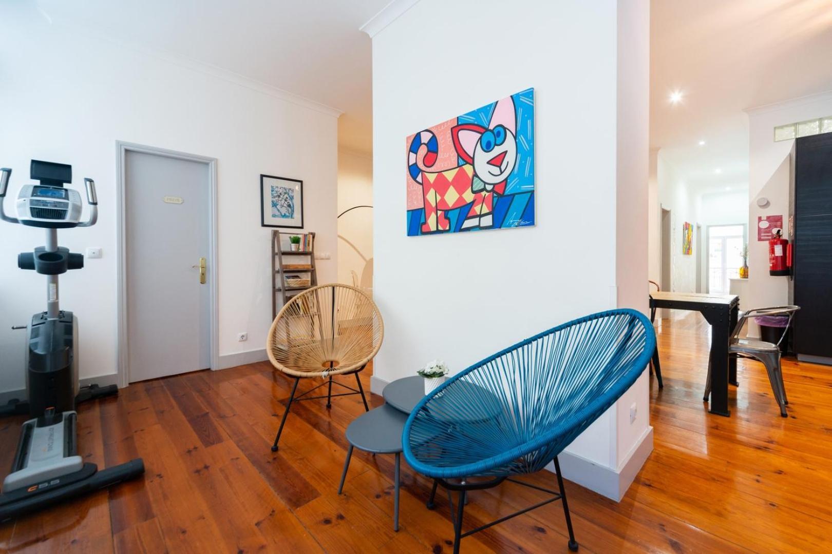 Old Style Fully Renewed And Spacious 3-bed