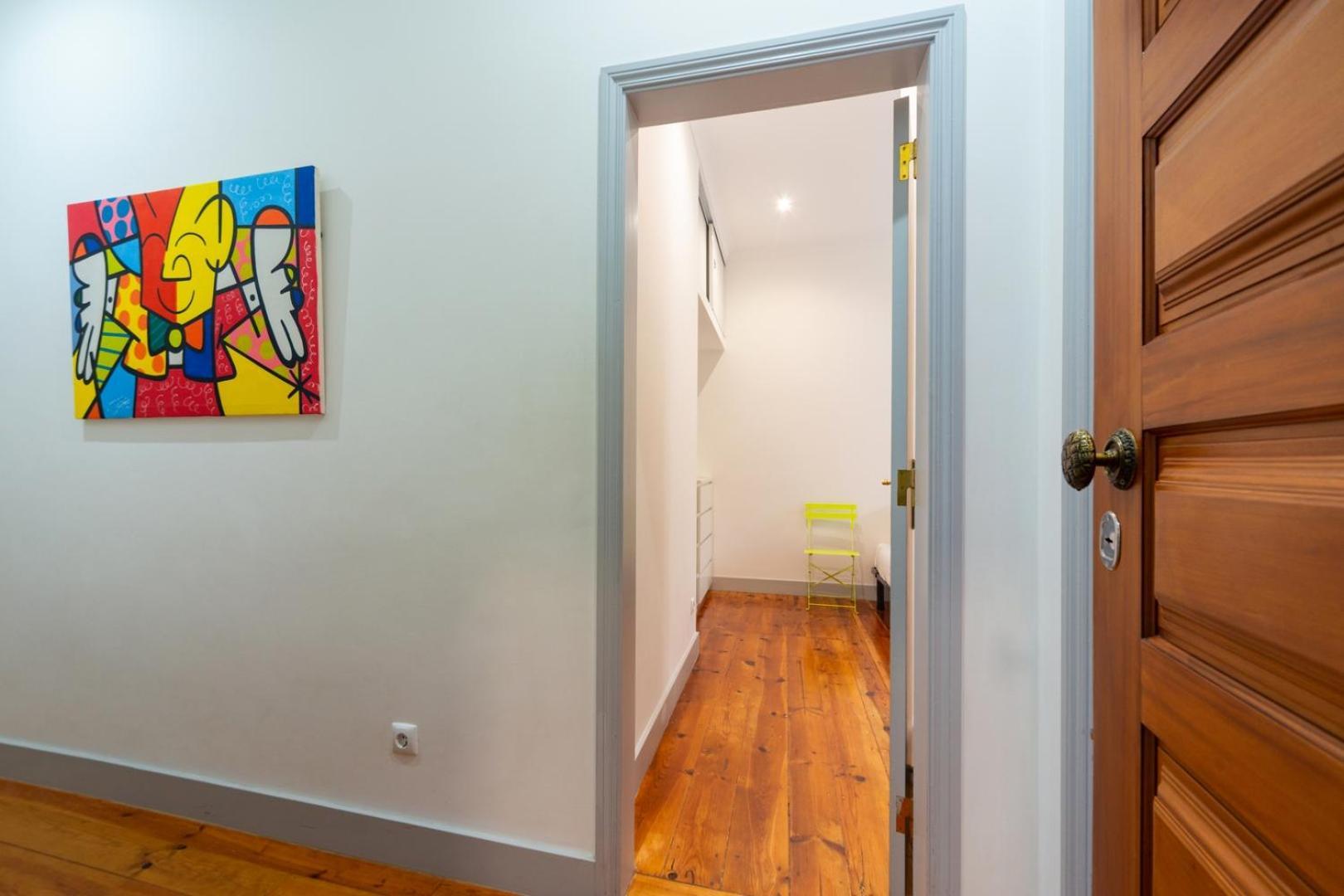 Old Style Fully Renewed And Spacious 3-bed