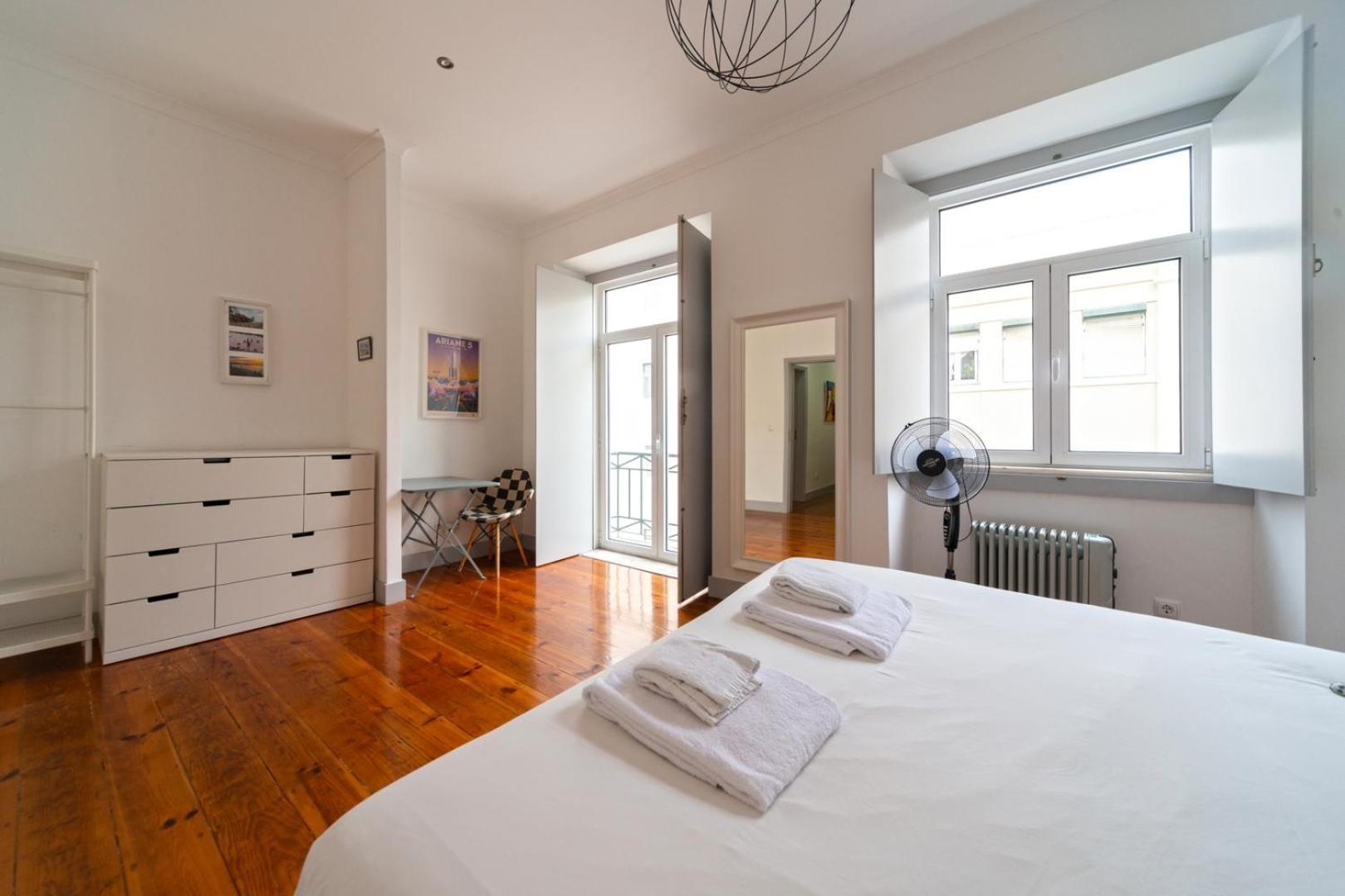 Old Style Fully Renewed And Spacious 3-bed Lisboa