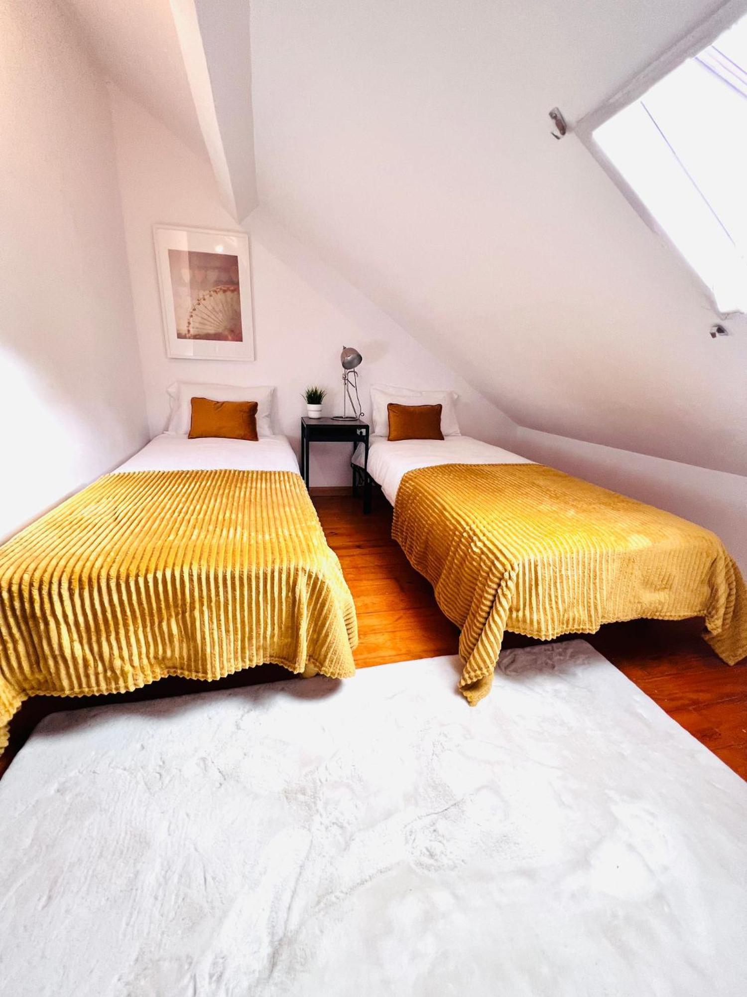 Hostal Bairro Alto, Location In Centre *