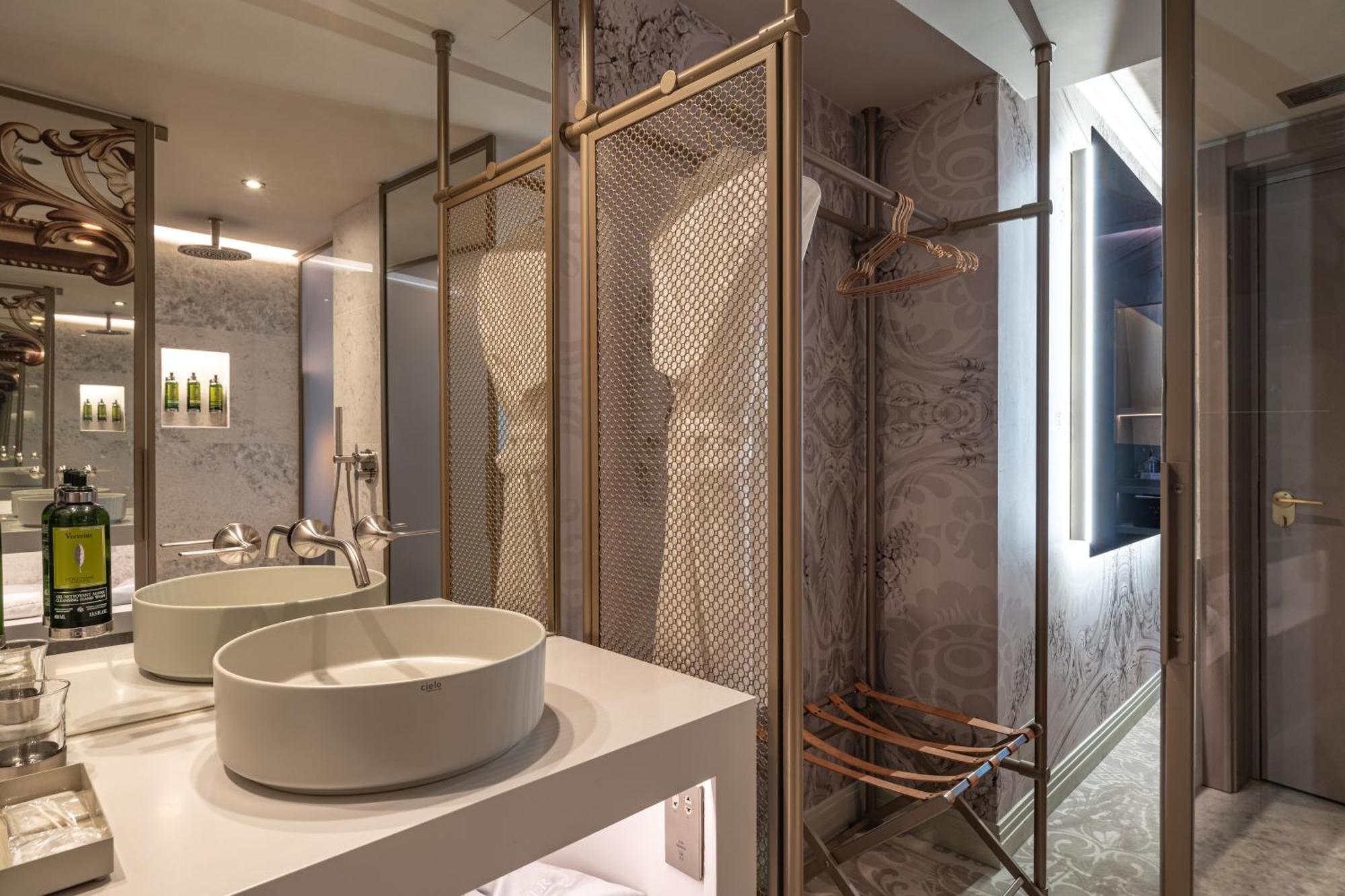 Dos Reis By The Beautique Hotel 4*
