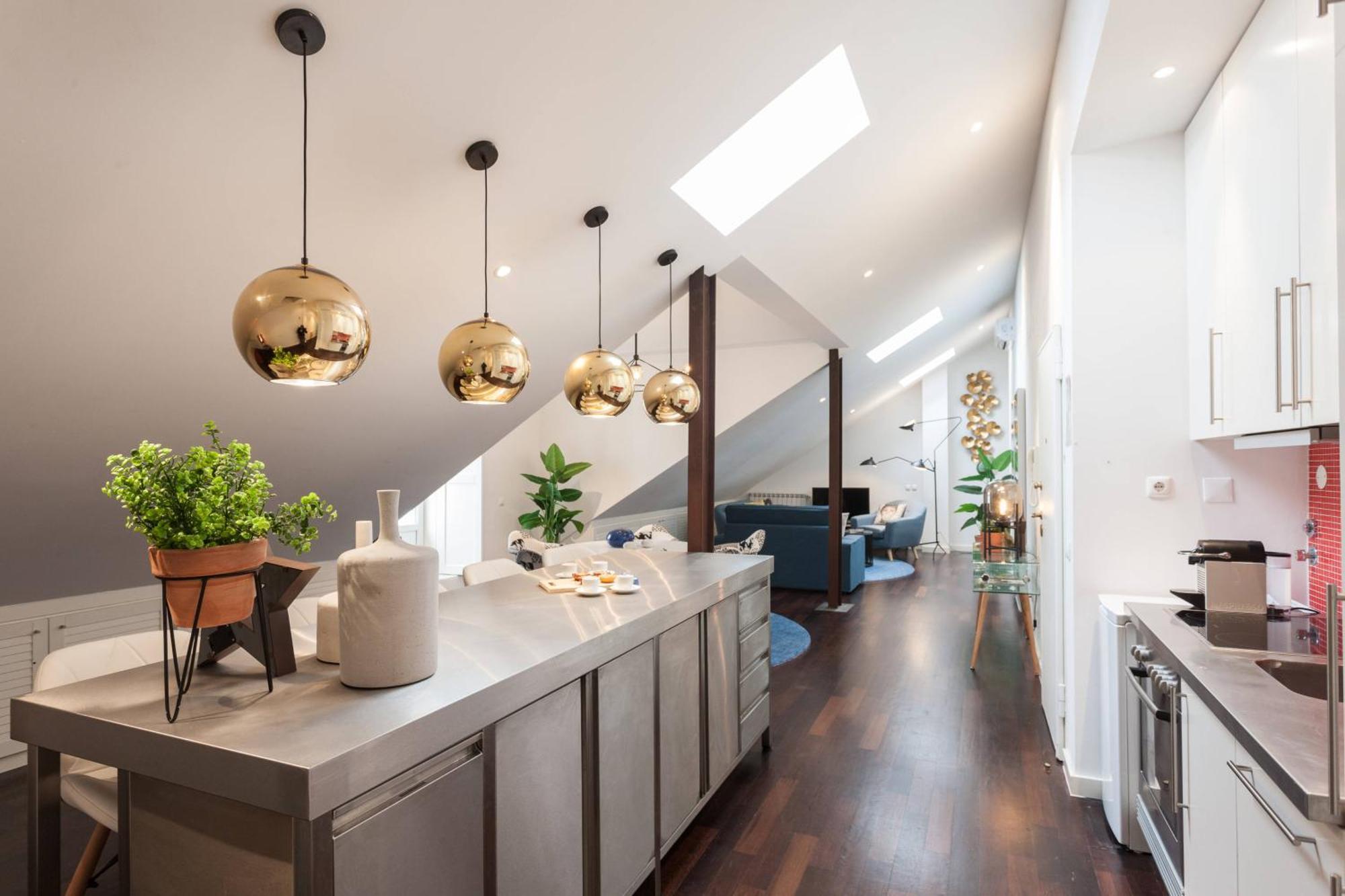 Explore Vibrant From A Designer Loft At Casa Da Barroca Apartamento *
