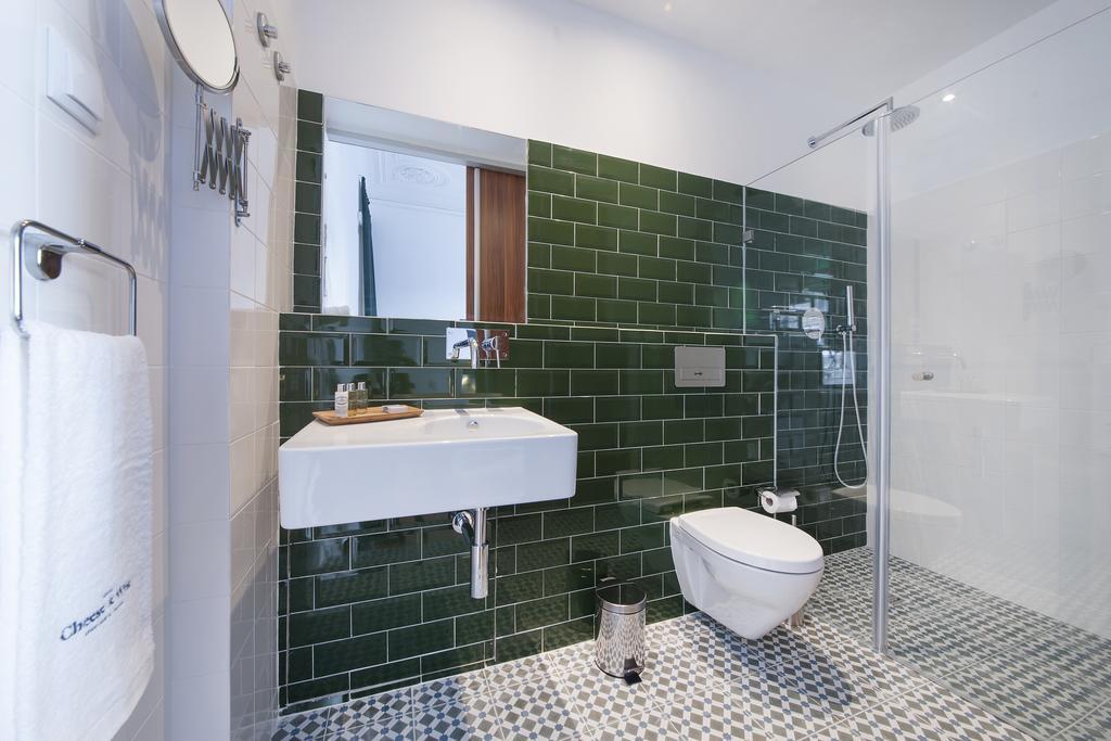 Guest house Lisbon Cheese & Wine Suites 4*