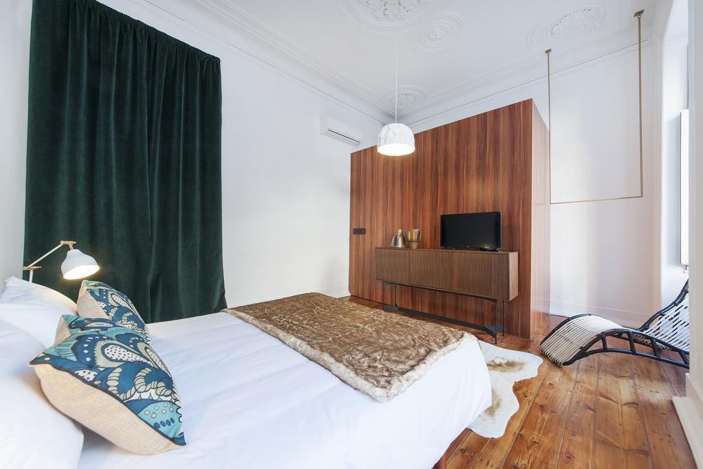 Guest house Lisbon Cheese & Wine Suites 4*