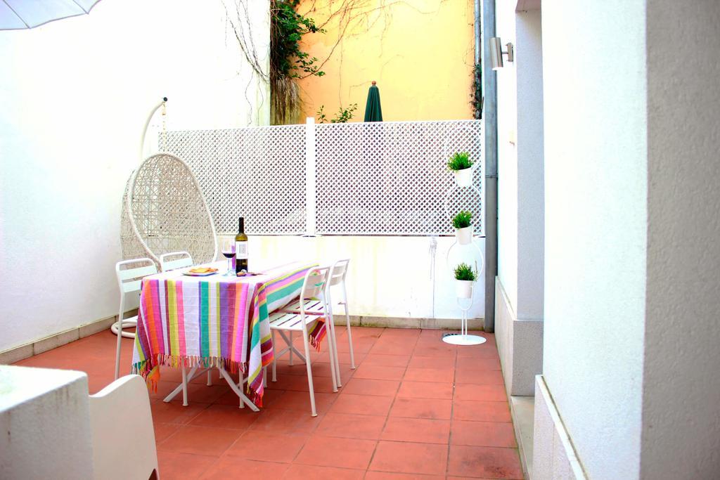 Joivy Modern 1-bed With Terrace, Moments From Sao Bento Palace Apartamento Lisboa