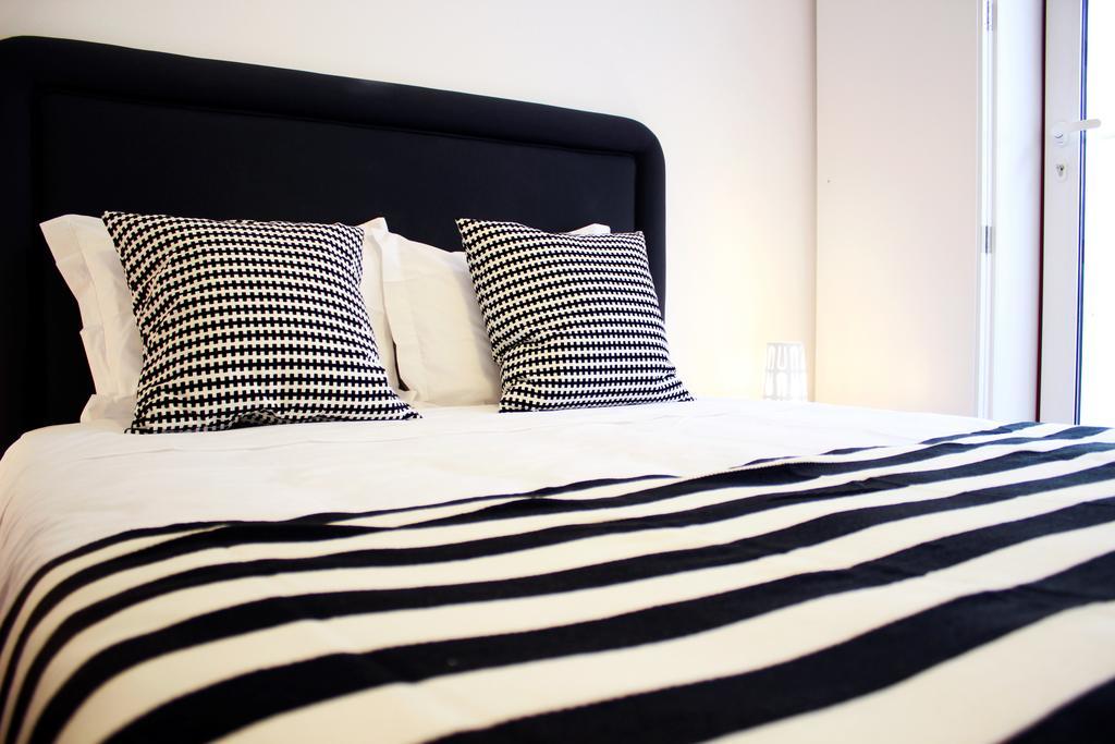 Joivy Modern 1-bed With Terrace, Moments From Sao Bento Palace