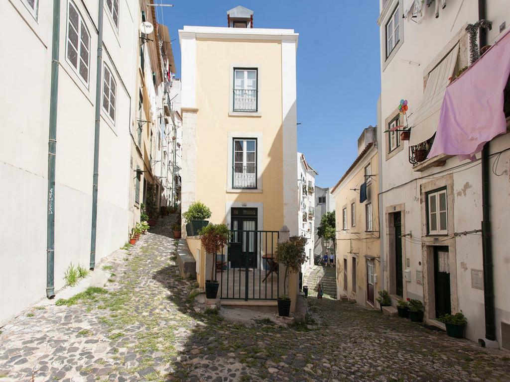 Apartment Patio Alfama Lisbon