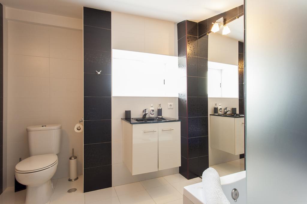 Apartamento Joivy Bright 2br Apt With River Views &balcony In Alfama, Moments From Santa Apolonia Train Station