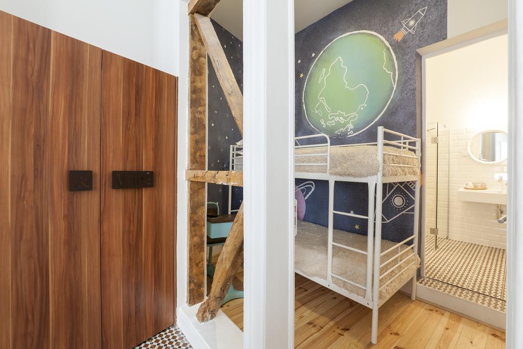 Lisbon Cheese & Wine Suites 4*