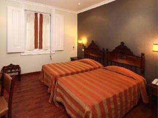 Hotel Dom Sancho I 2*