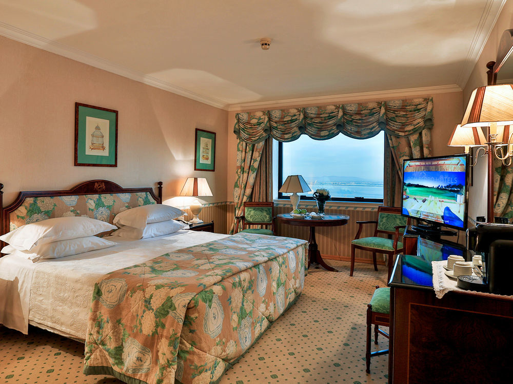 Dom Pedro Hotel