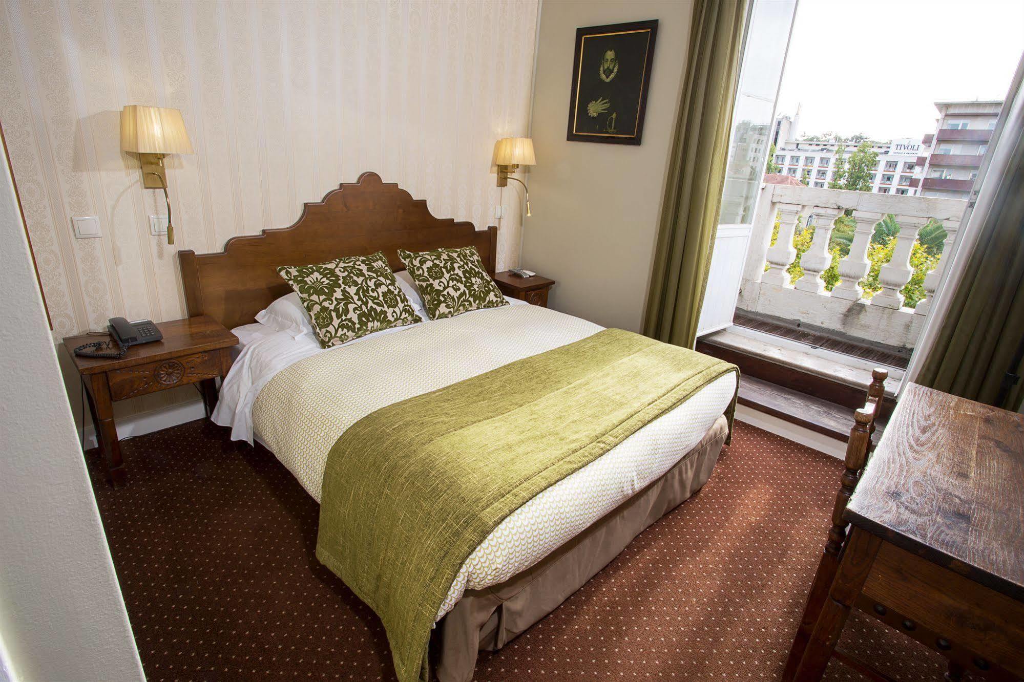 Dom Sancho I Hotel 2*