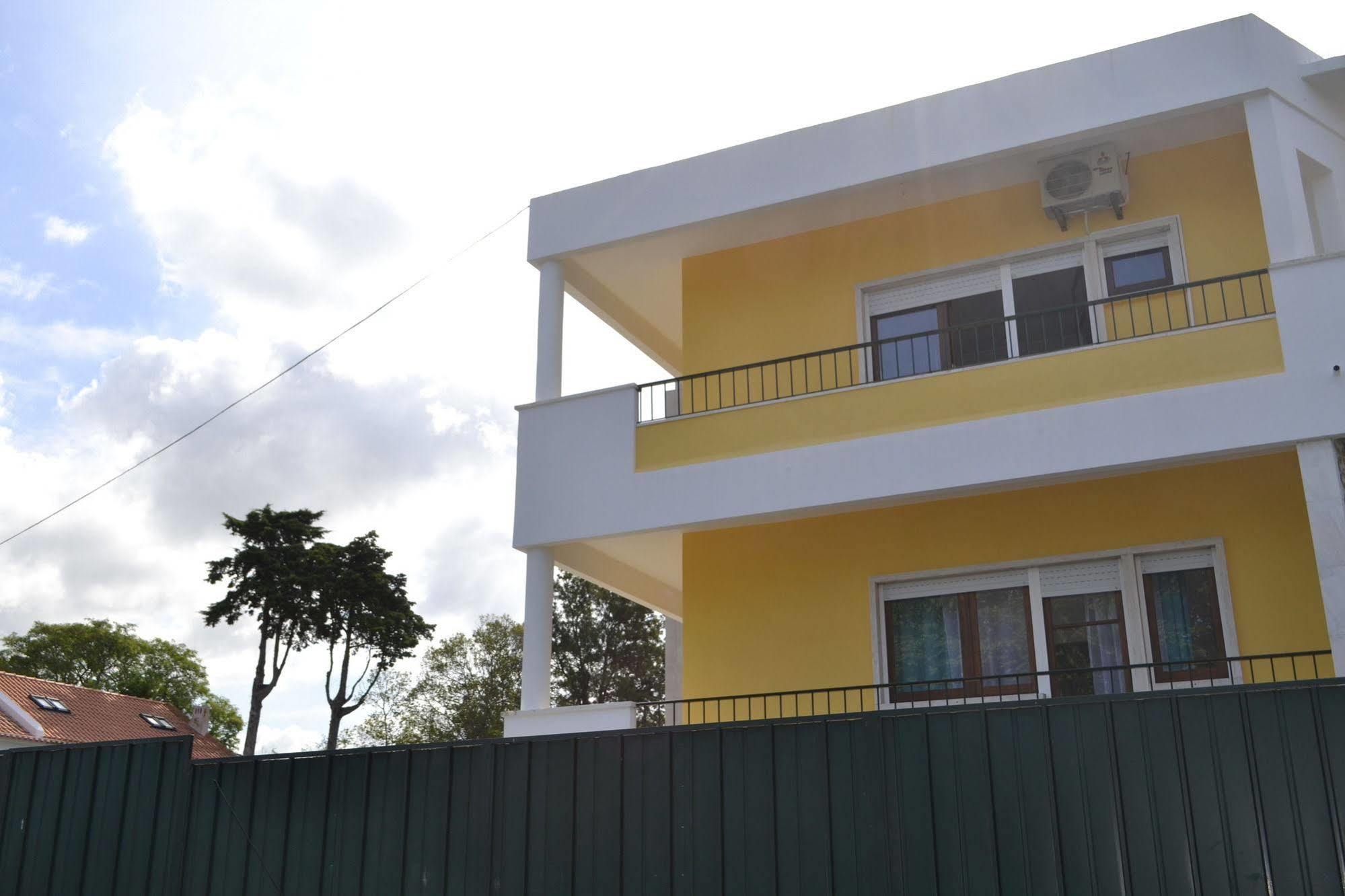 Casa Amarela Belém 2*