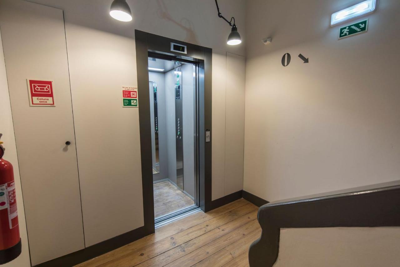 Lovelystay - Charming 3 Bedroom Wonder Downtown *