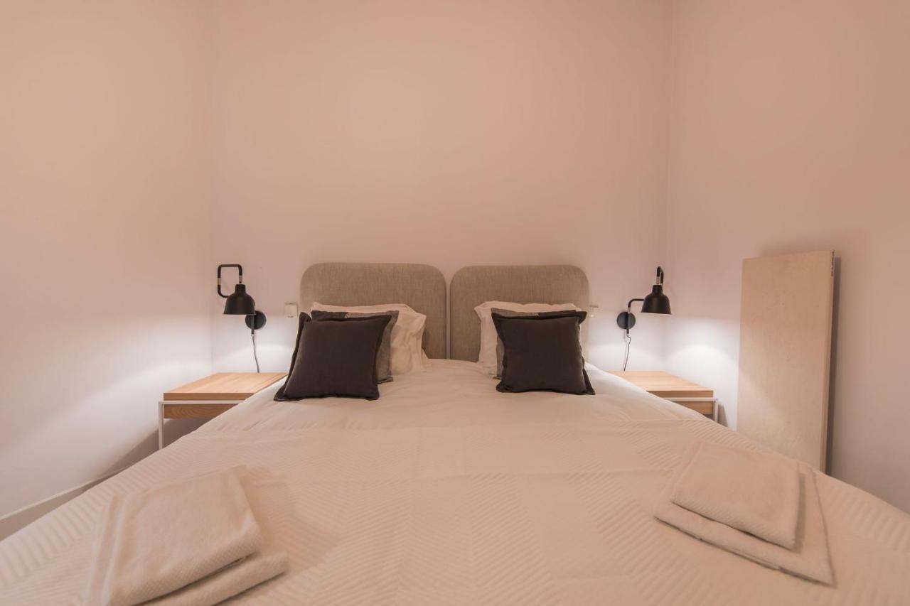 Lovelystay - Charming 3 Bedroom Wonder Downtown
