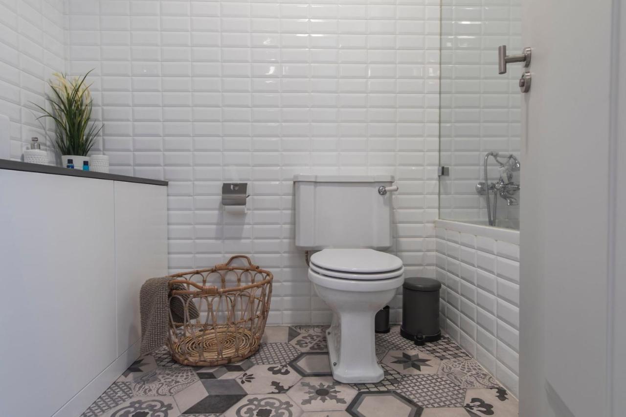 Lovelystay - 3 Bedroom Downtown Wonderwall Lisboa