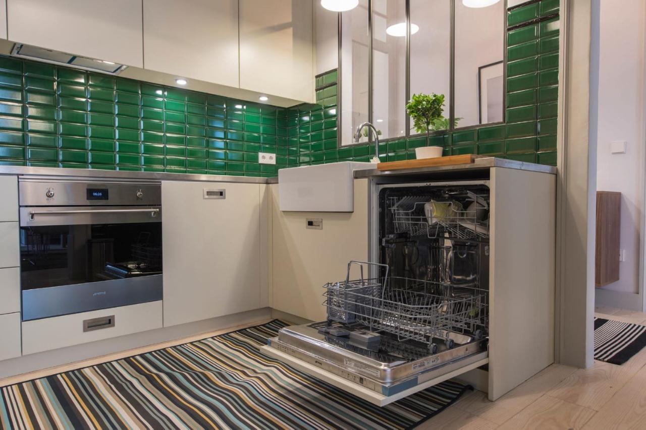 Lovelystay - 3 Bedroom Downtown Wonderwall Lisboa