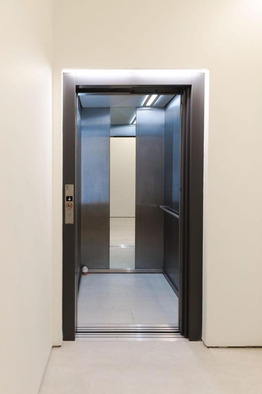Joivy Elegant 2br With Workspace Nearby Baixa-chiado Subway