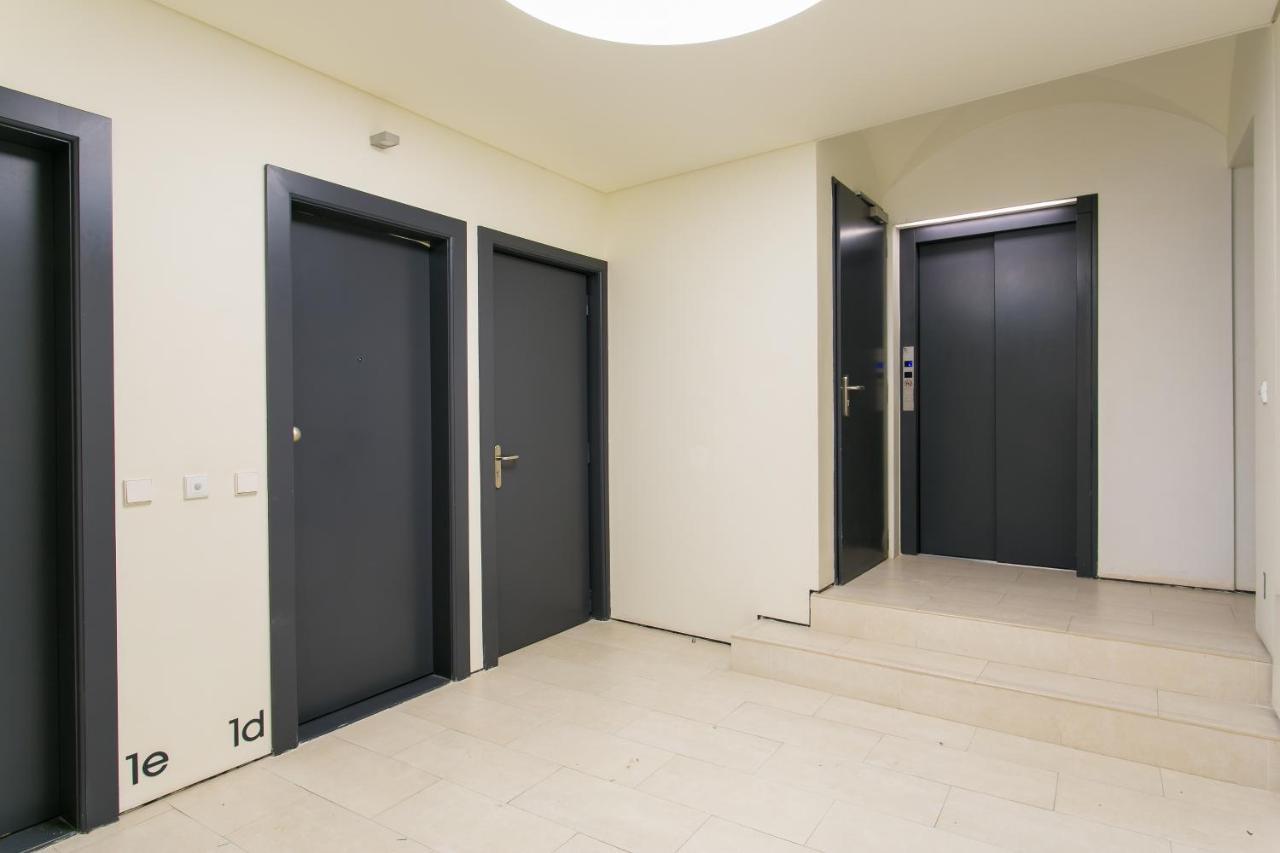 Joivy Elegant 2br With Workspace Nearby Baixa-chiado Subway Apartment Lisbon