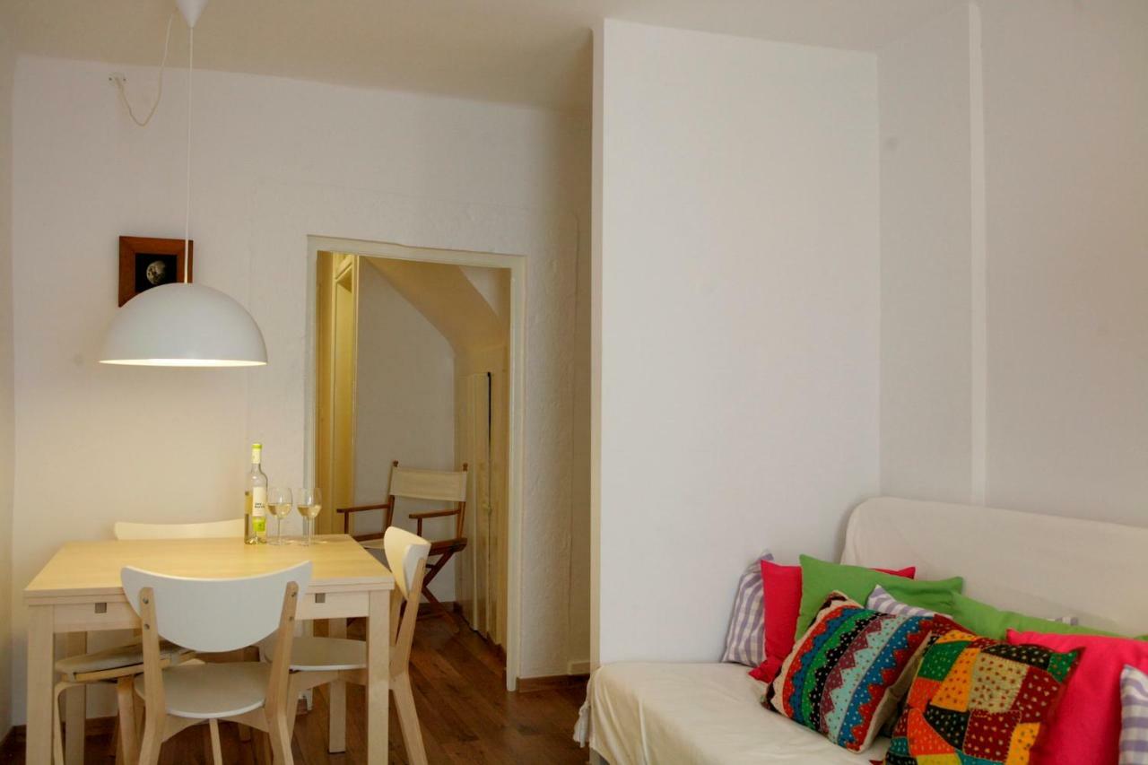 Salvador Apartment- Alfama