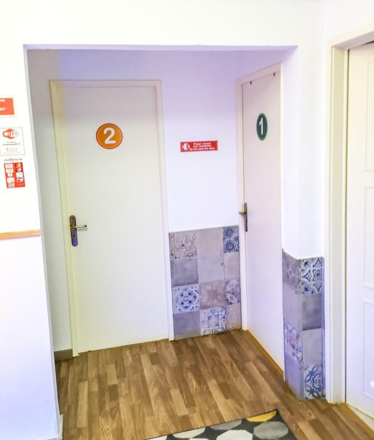 Hostal Live *