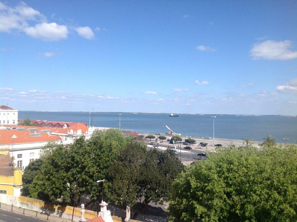 Xavier - Alfama River View