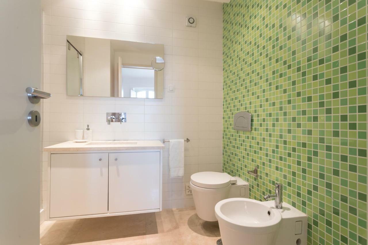 Alfama Modern Two-bedroom W/ River View And Parking - By Lu Holidays Apartamento *