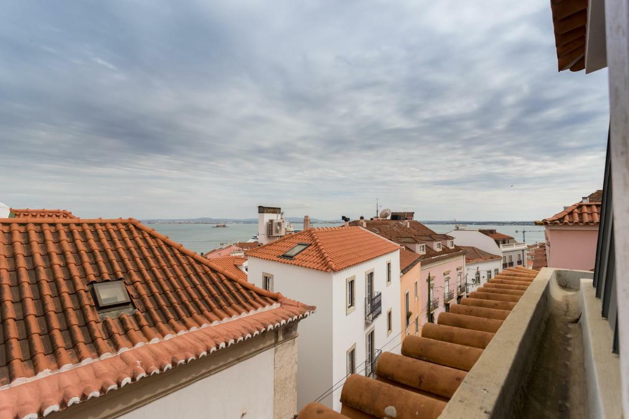 Alfama Modern Two-bedroom W/ River View And Parking - By Lu Holidays Lisboa