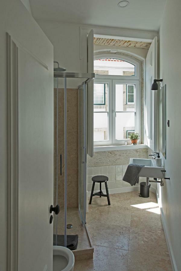 Apartamento Update Urban Chic Flat In 19th Century Building 2 Bedrooms & 2 Bathrooms & Ac Alfama District Lisboa