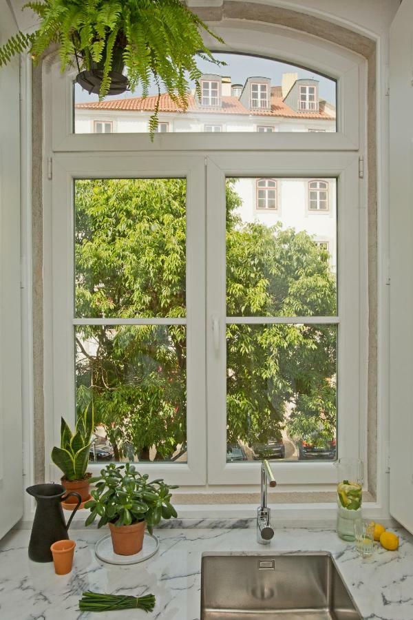Update Urban Chic Flat In 19th Century Building 2 Bedrooms & 2 Bathrooms & Ac Alfama District Apartamento