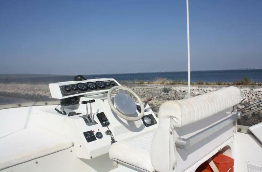 Beautiful And Magnific Yacht Lisboa