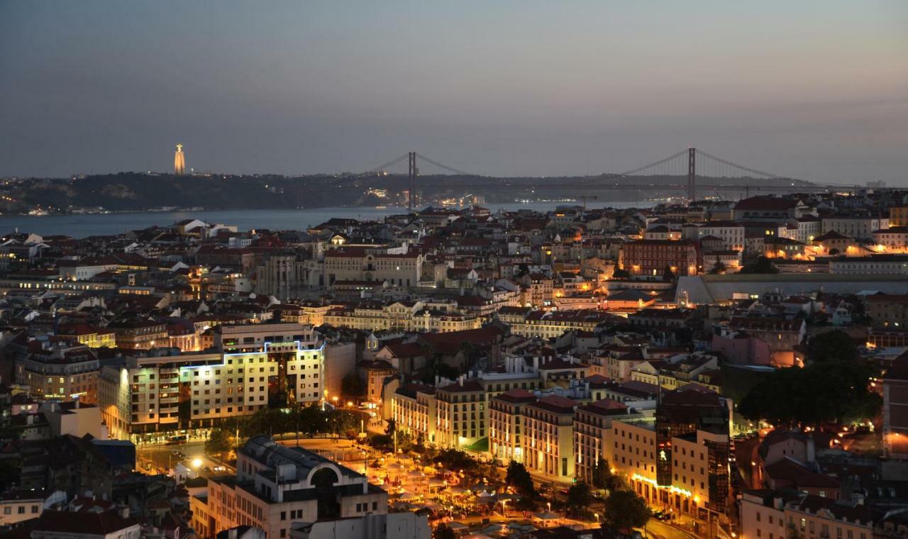 Apartment Romantichome At Alfama's Heart Lisbon