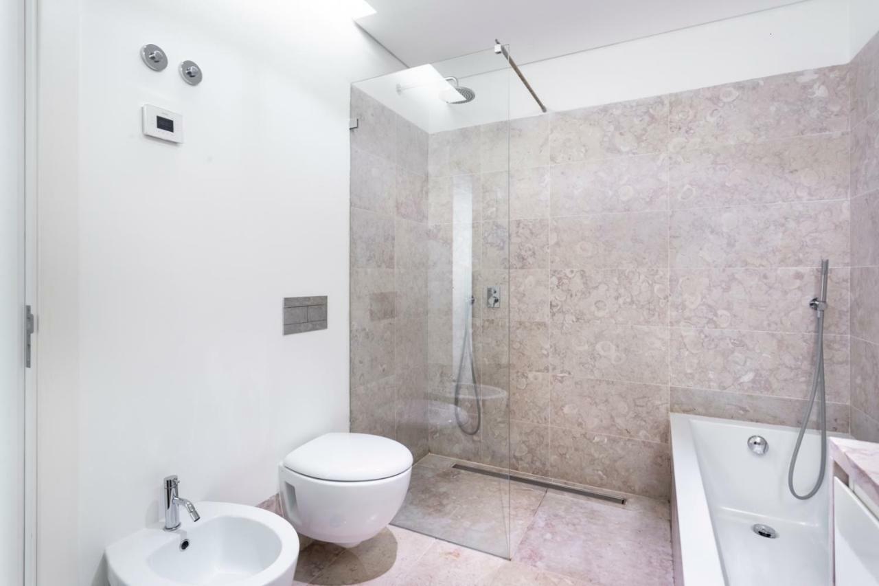 Apartamento Altido Bright And Elegant 1br With Workspace And Huge Terrace In Pena, Close By Viewpoint Lisboa