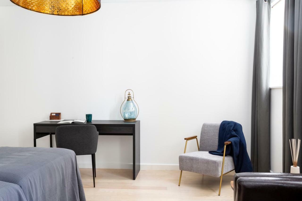 Altido Bright And Elegant 1br With Workspace And Huge Terrace In Pena, Close By Viewpoint Apartamento Lisboa