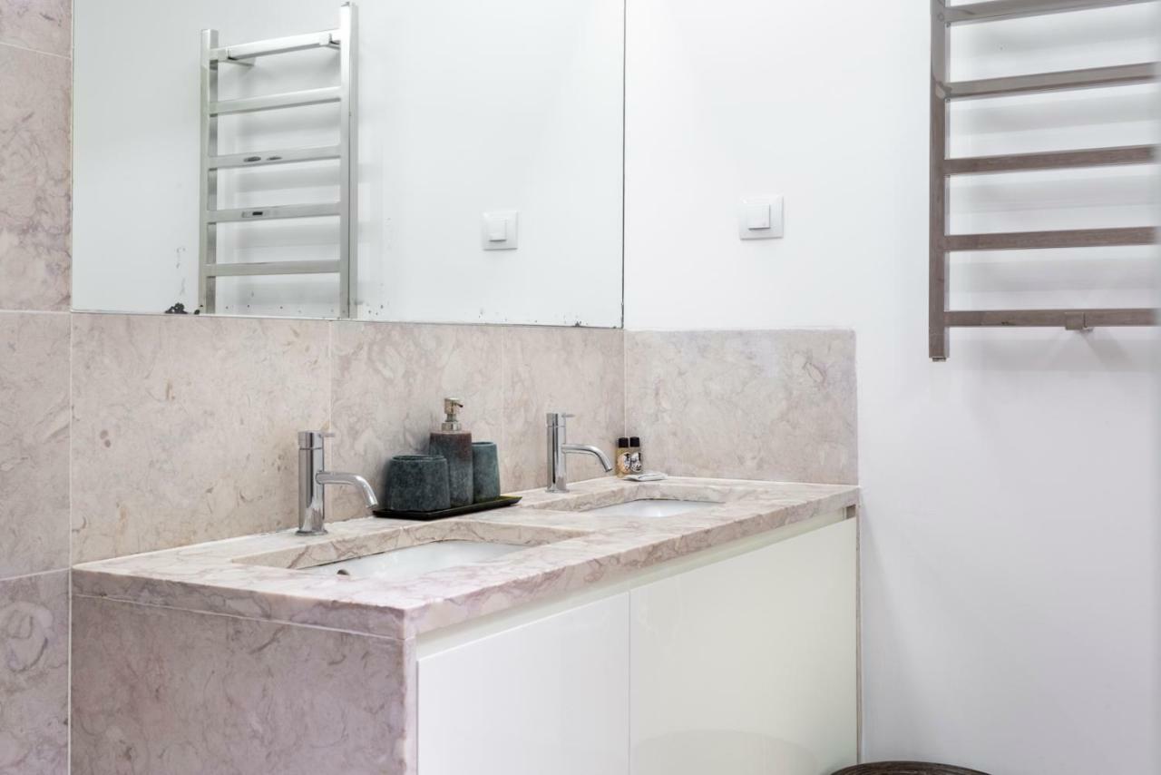 Apartamento Altido Bright And Elegant 1br With Workspace And Huge Terrace In Pena, Close By Viewpoint