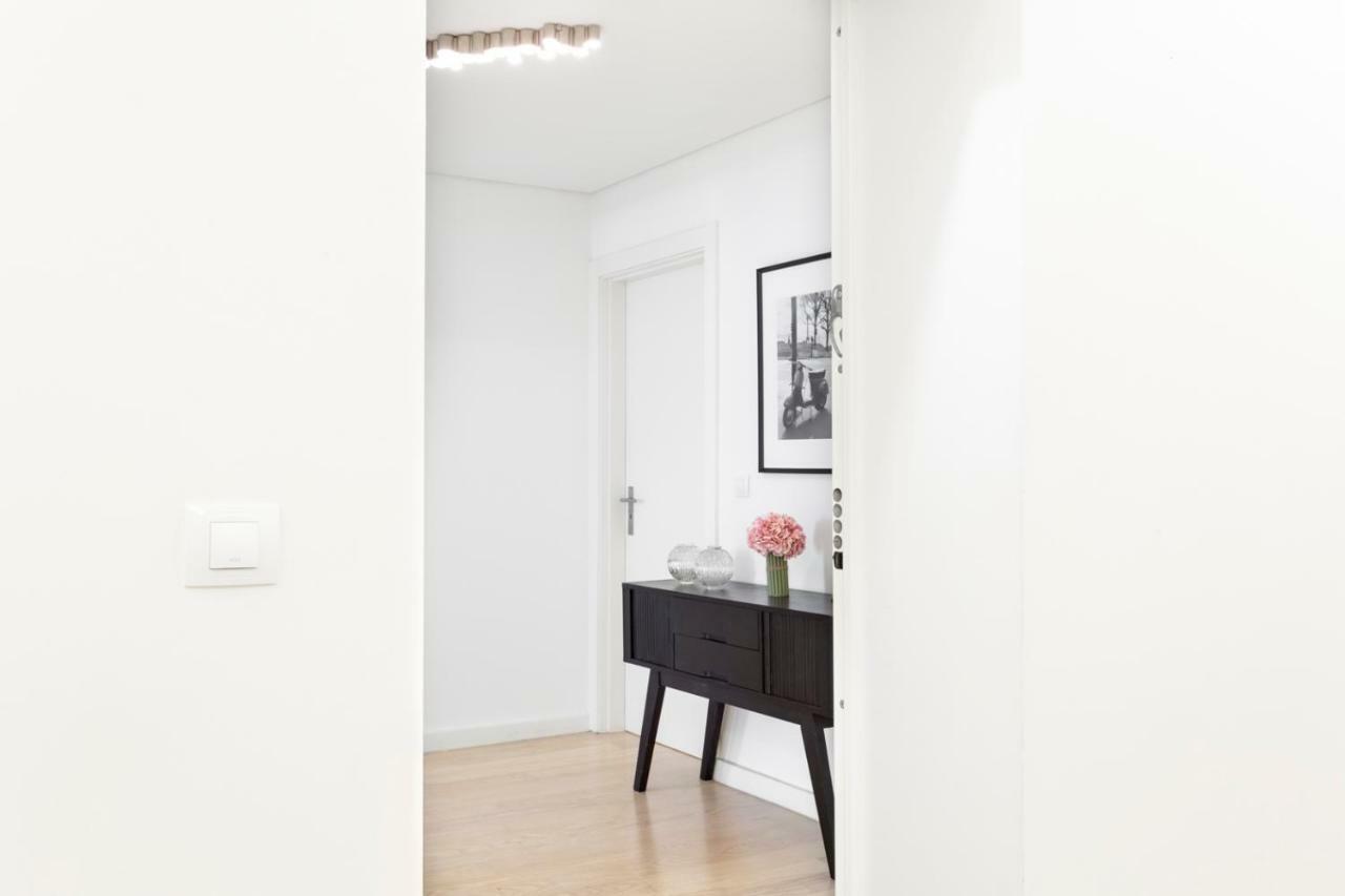 Apartamento Altido Bright And Elegant 1br With Workspace And Huge Terrace In Pena, Close By Viewpoint *