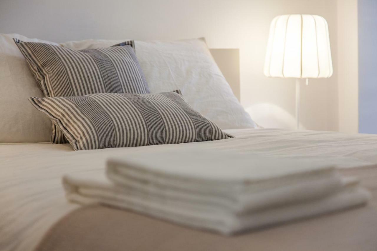 Typical Light Filled Graça Apartment, By Timecooler Apartamento