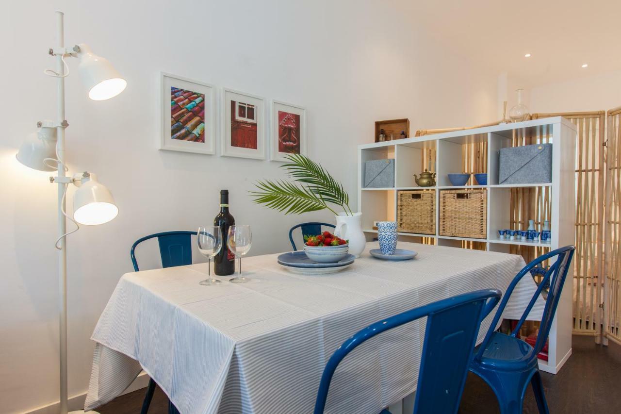 Typical Light Filled Graça Apartment, By Timecooler *